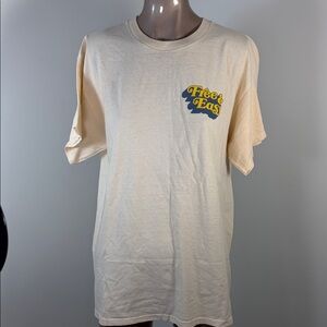 Free & Easy Cream Short Sleeve Tee NWOT